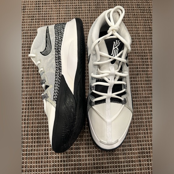 Nike Kyrie Flytrap 6 - Picture 6 of 8